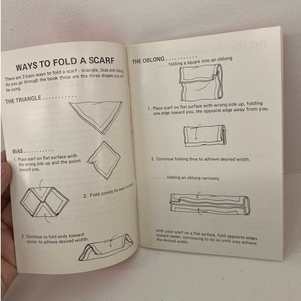 VTG 1974 Echo‎ Tells You How Scarf Styling Guide Booklet Fashion MCM Retro Glam